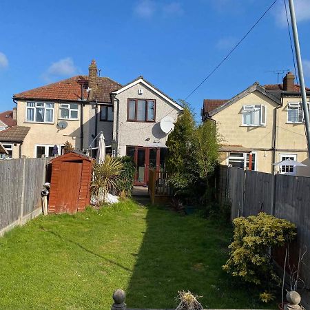 Near Danson Park And The Main Str, Easy Links To The City Welling Exterior photo