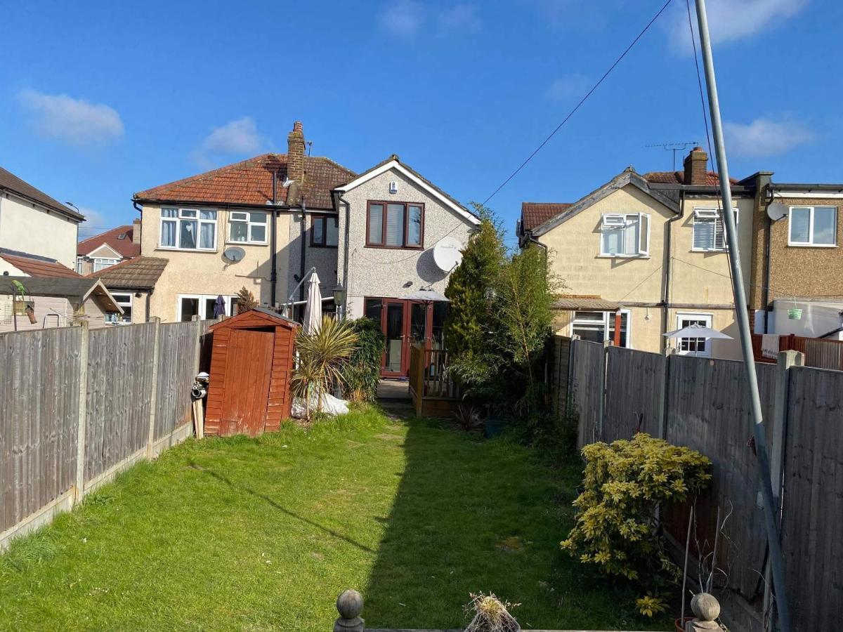 Near Danson Park And The Main Str, Easy Links To The City Welling Exterior photo